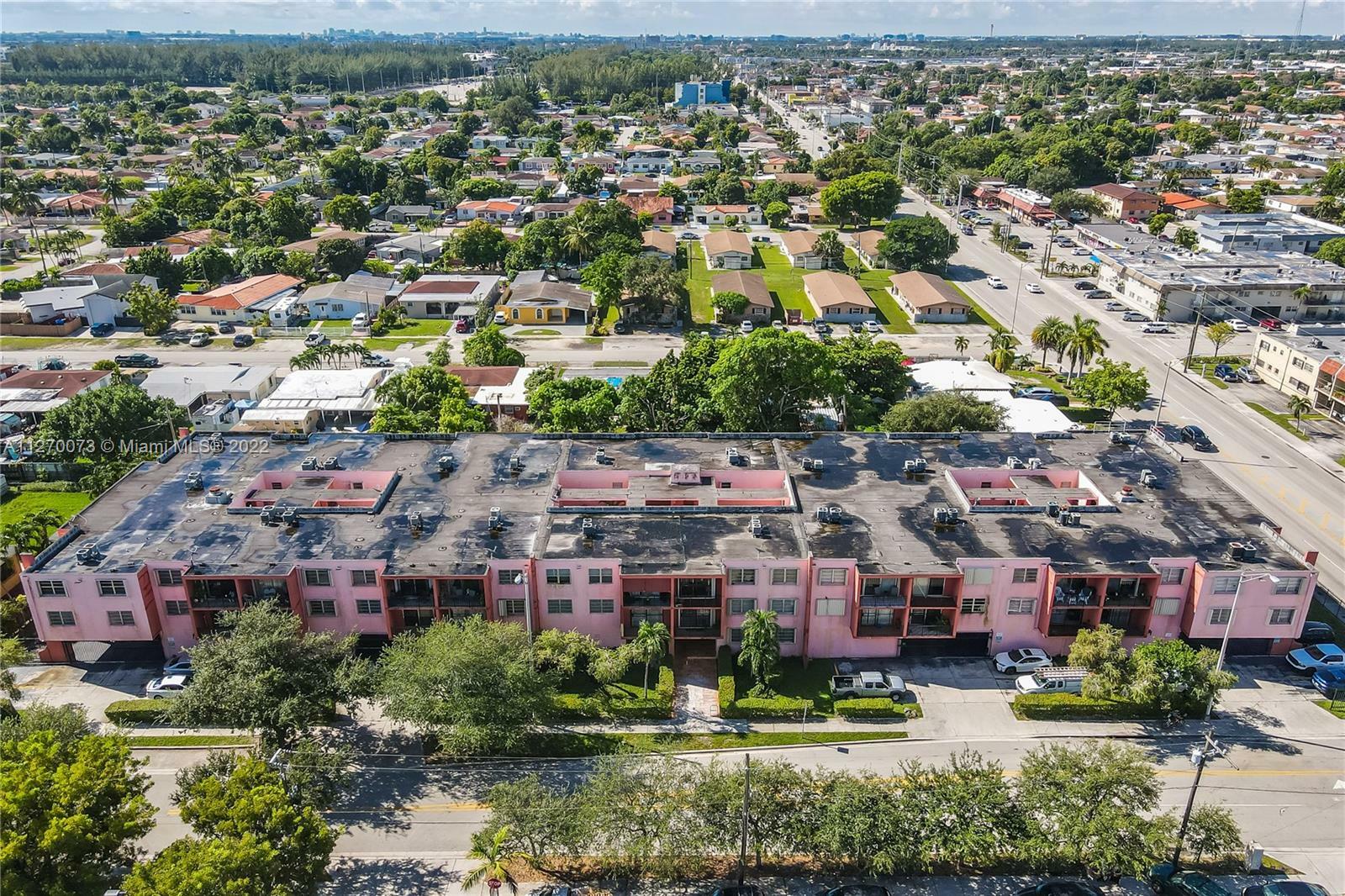Property Photo: 30 E 39th St 309 FL 33013