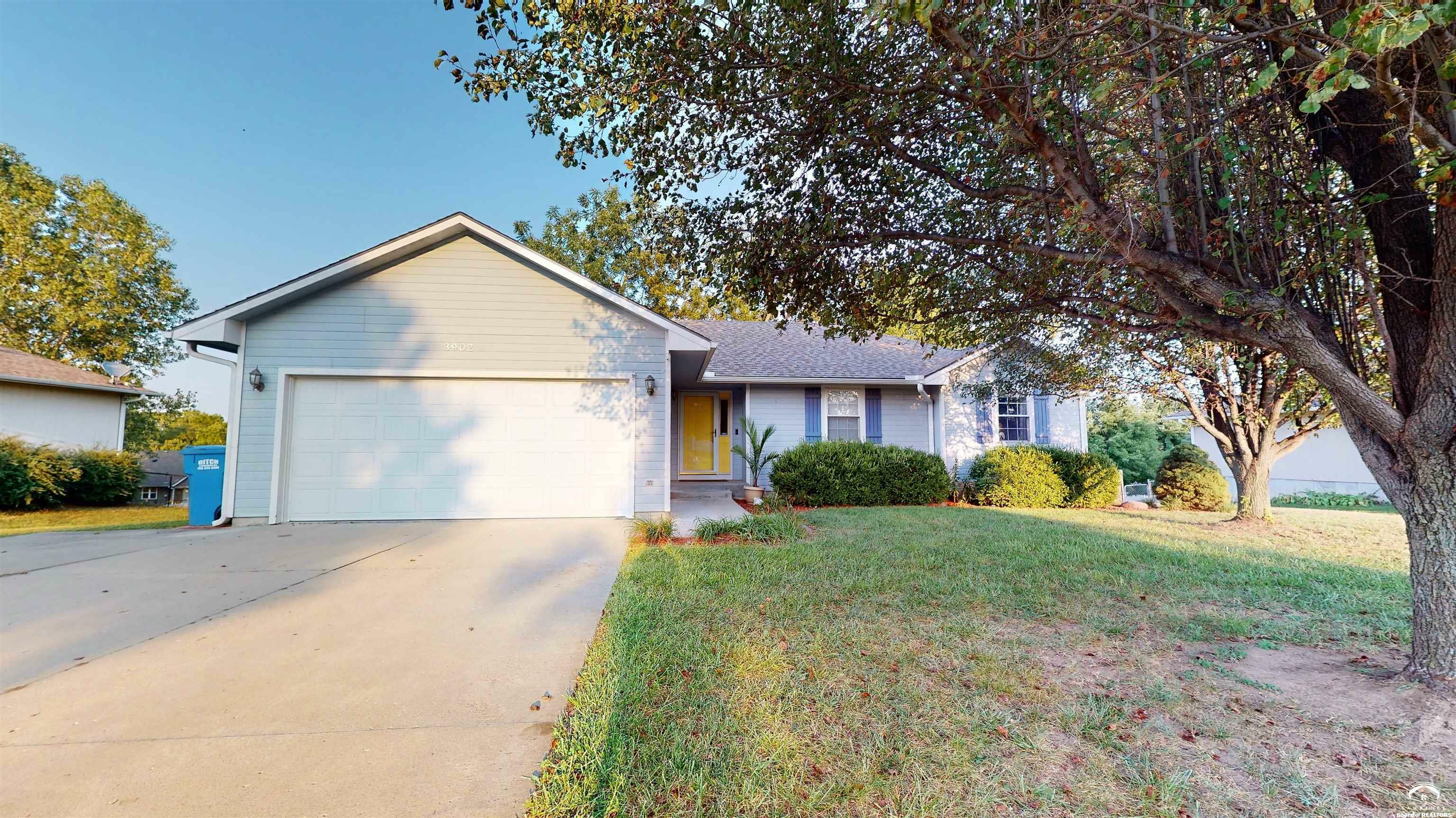 Property Photo:  3902 NW Oakview Drive  KS 66618 