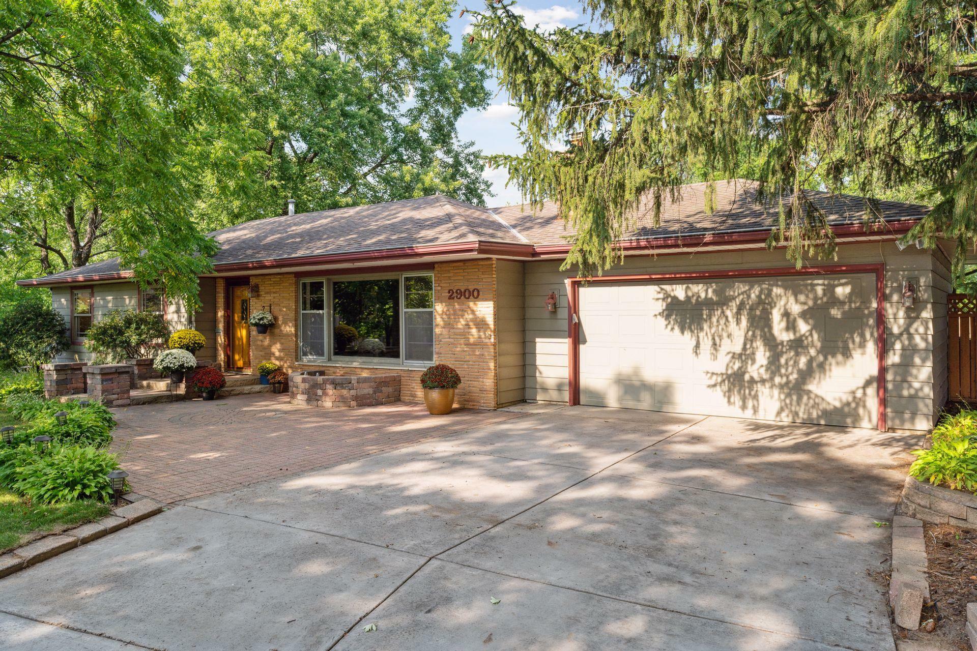 Property Photo:  2900 Lilac Drive N  MN 55422 