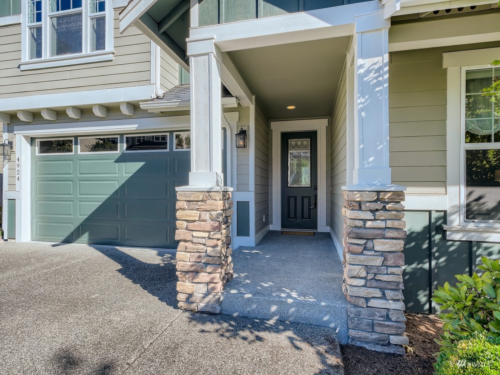 Property Photo:  4924 NE 25th Street  WA 98059 