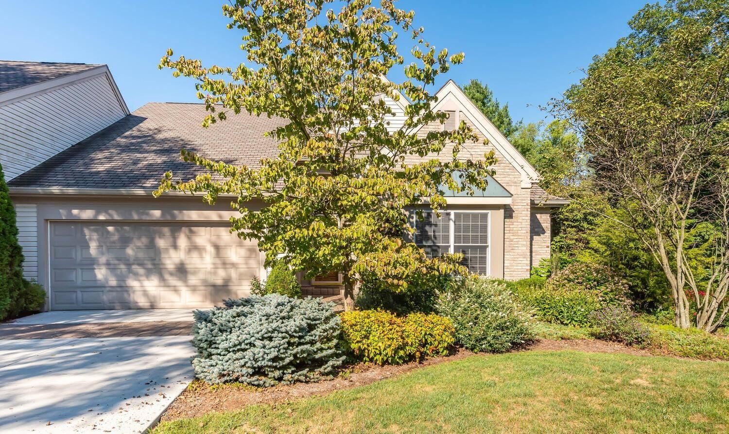 Property Photo: 2800 S Saint Remy Circle IN 47401-2420