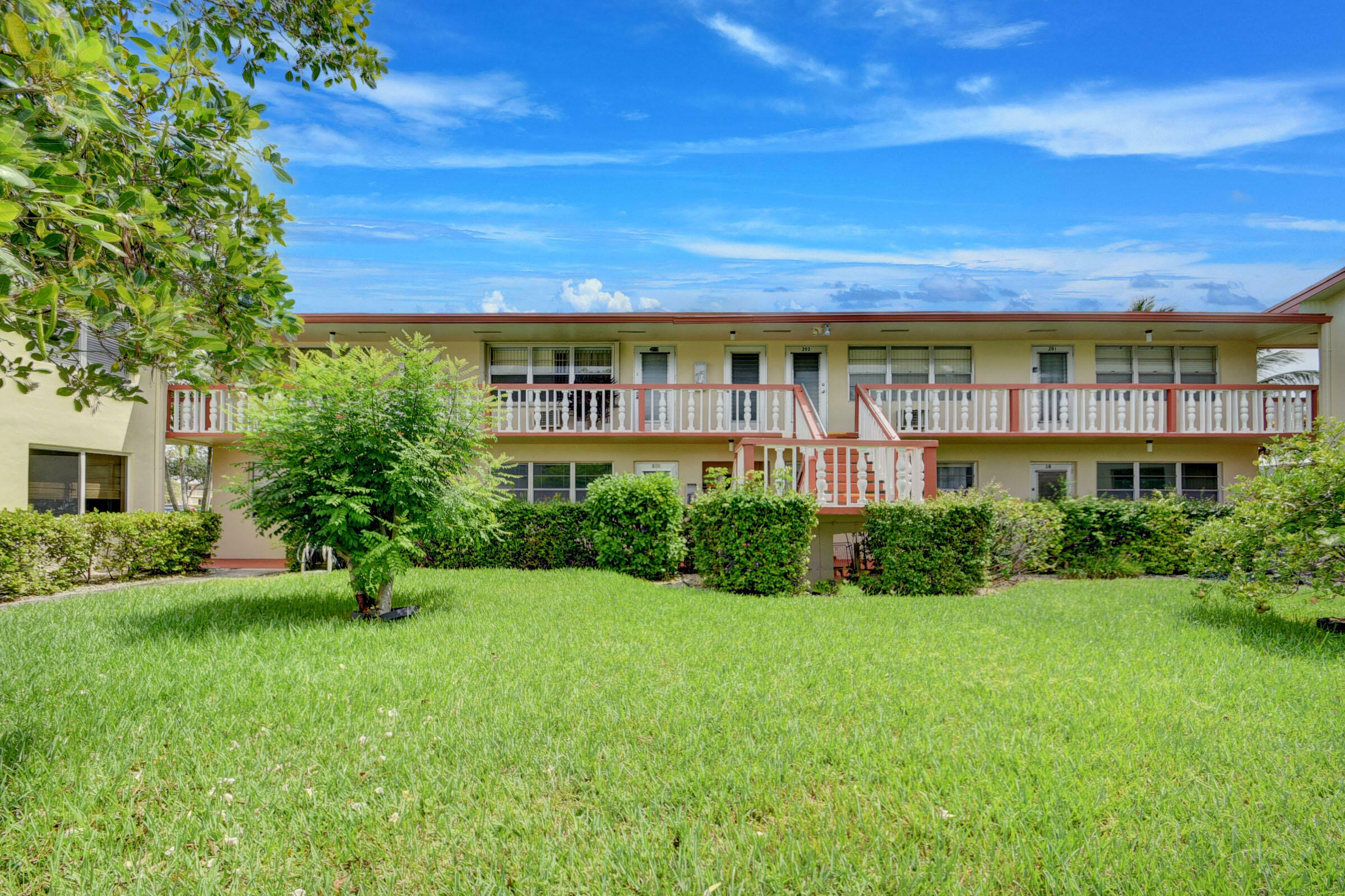 Property Photo: 191 Chatham J 191 FL 33417