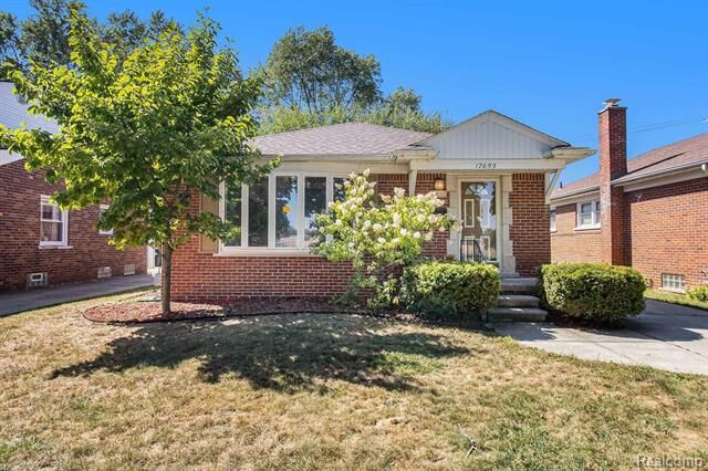 Property Photo: 17693 Delaware Avenue MI 48240