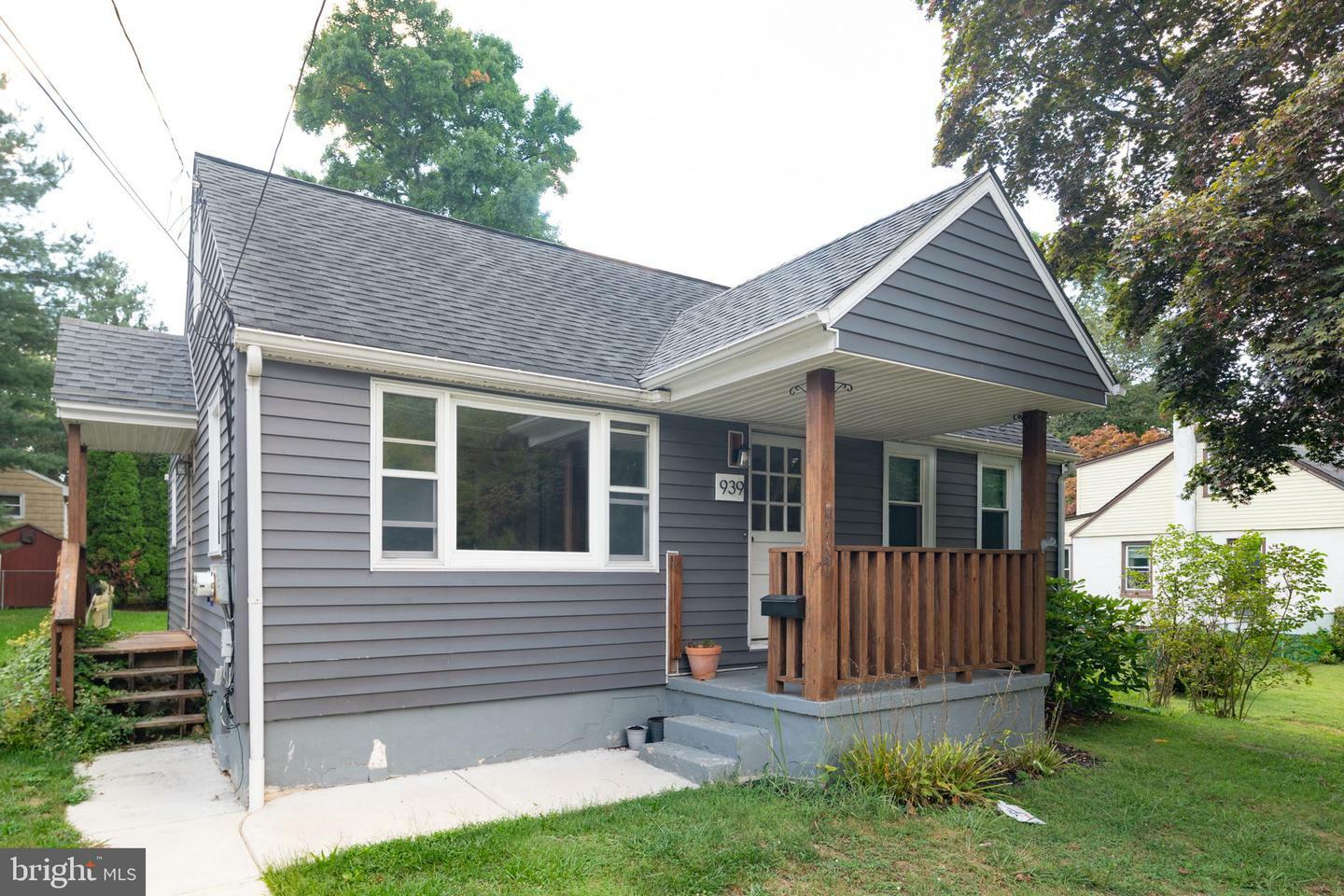 Property Photo:  939 2nd Avenue  PA 19063 