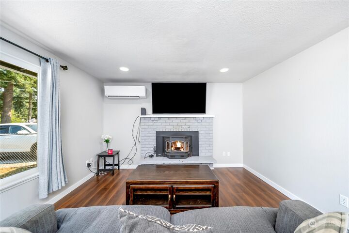 Property Photo: 236 170th Street E WA 98387