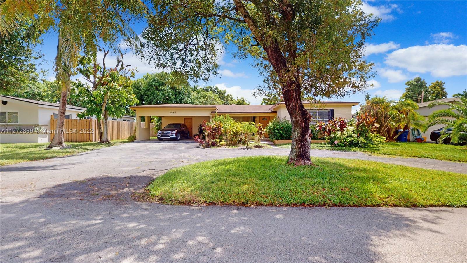 Property Photo: 2061 Alcazar Dr FL 33023