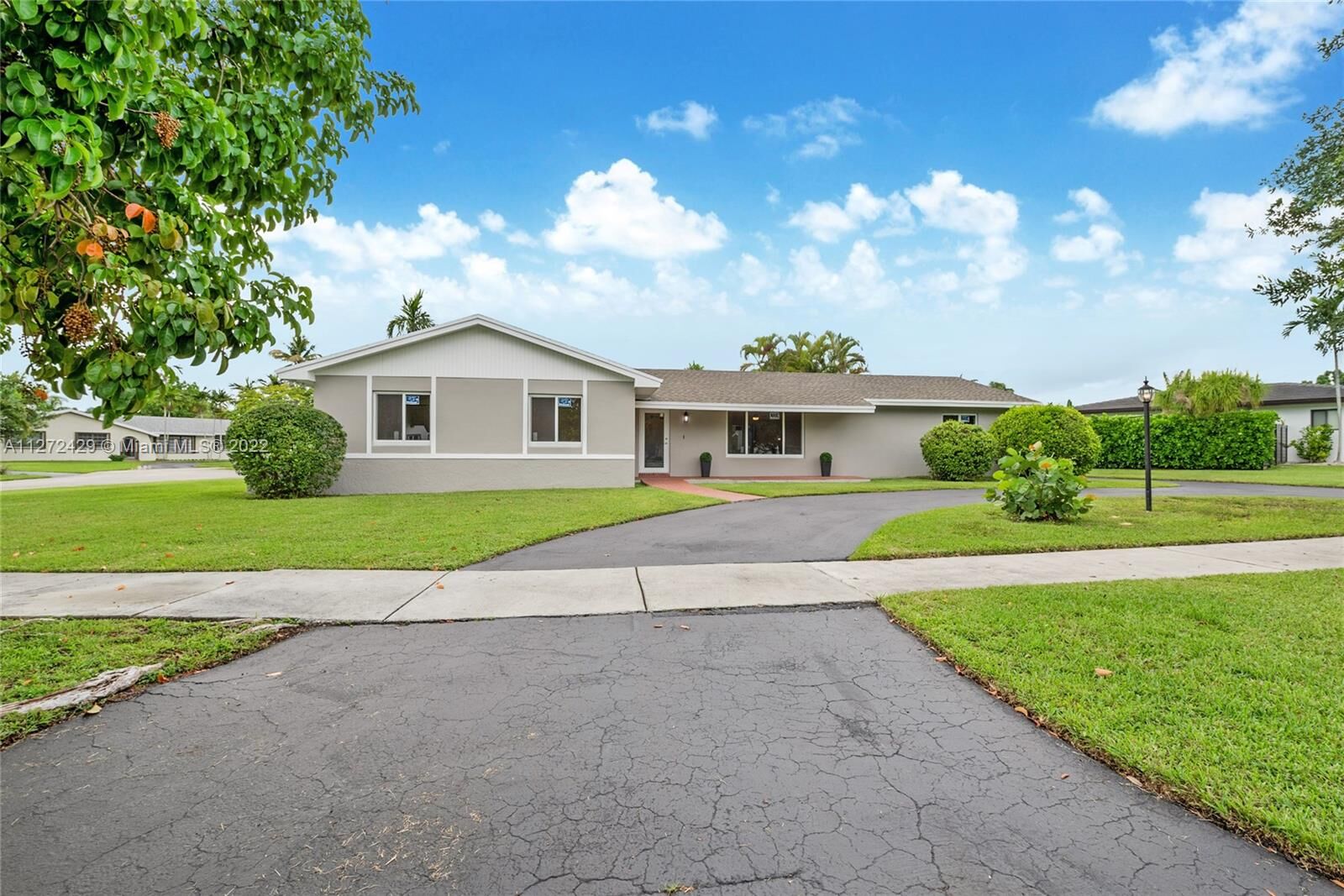 Property Photo:  17440 SW 89th Ave  FL 33157 