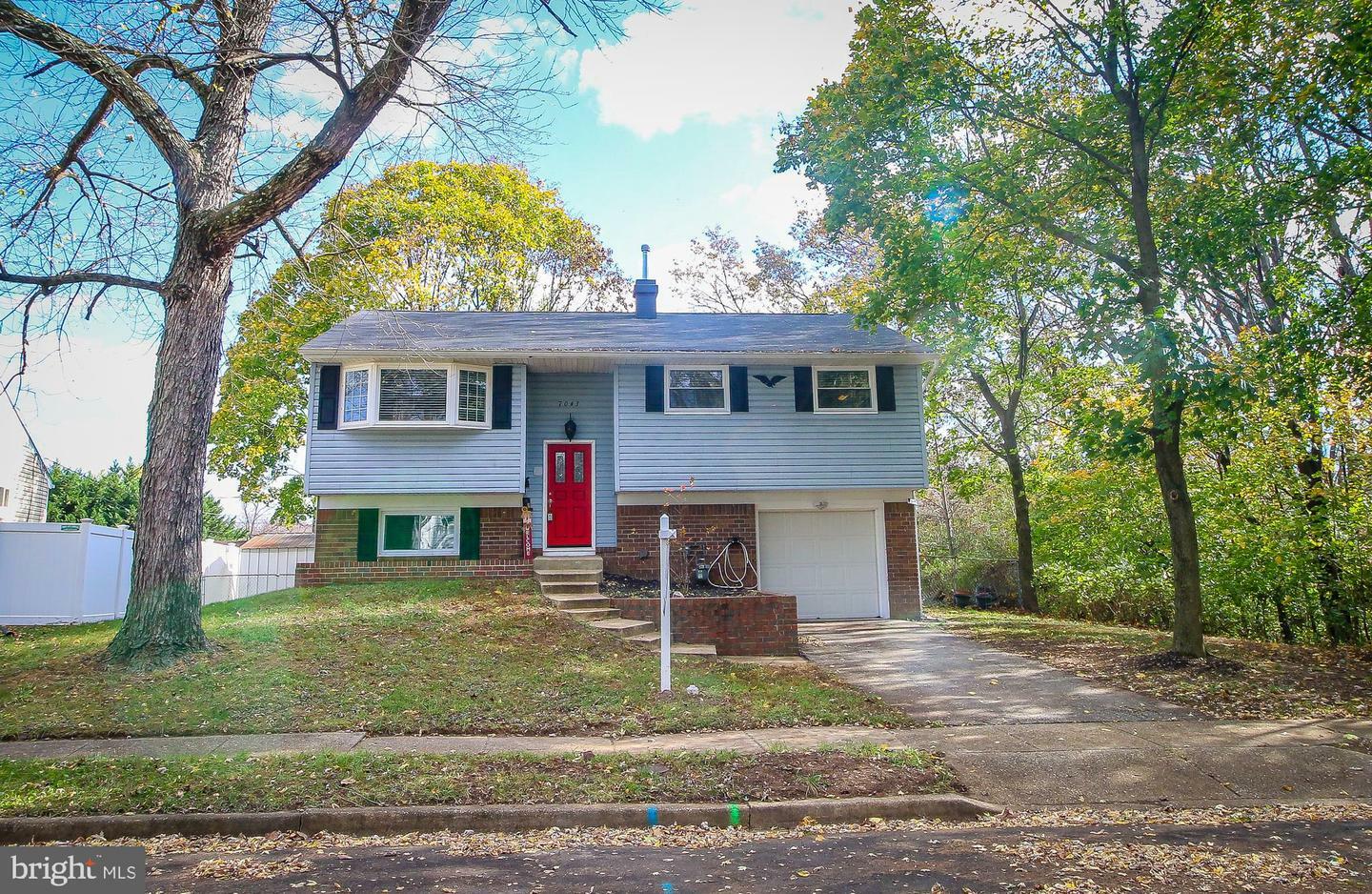 Property Photo:  7043 Cresthaven Drive  MD 21061 