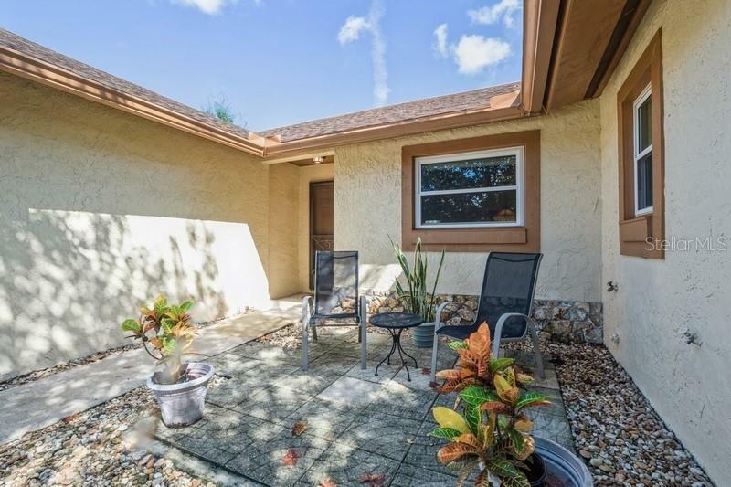 Property Photo:  2916 Amroth Place  FL 32707 