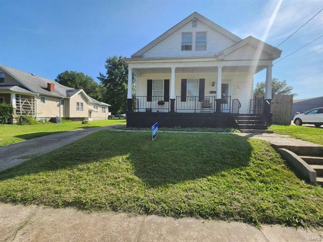 Property Photo: 921 College Avenue IL 62002