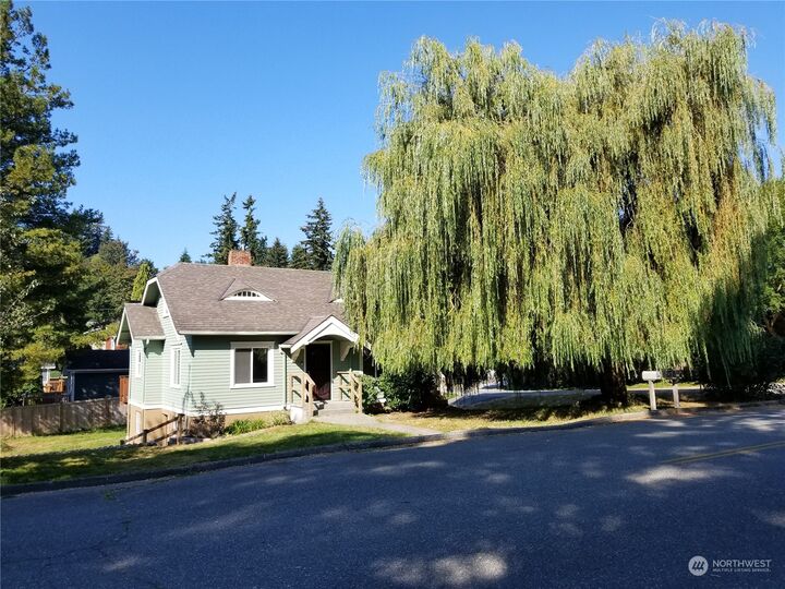 Property Photo: 4202 Terrace Drive WA 98203