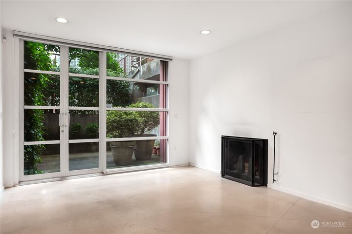 Property Photo:  1425 Western Avenue S101  WA 98101 