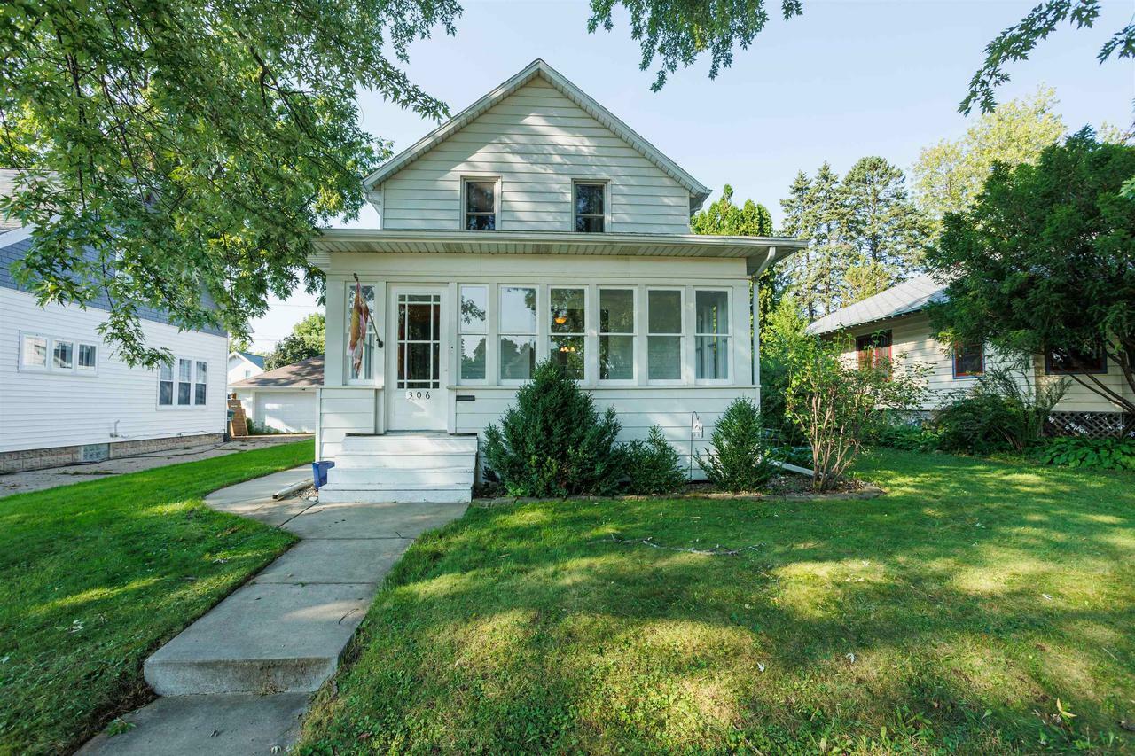 Property Photo:  306 West 6th Street  WI 54130 