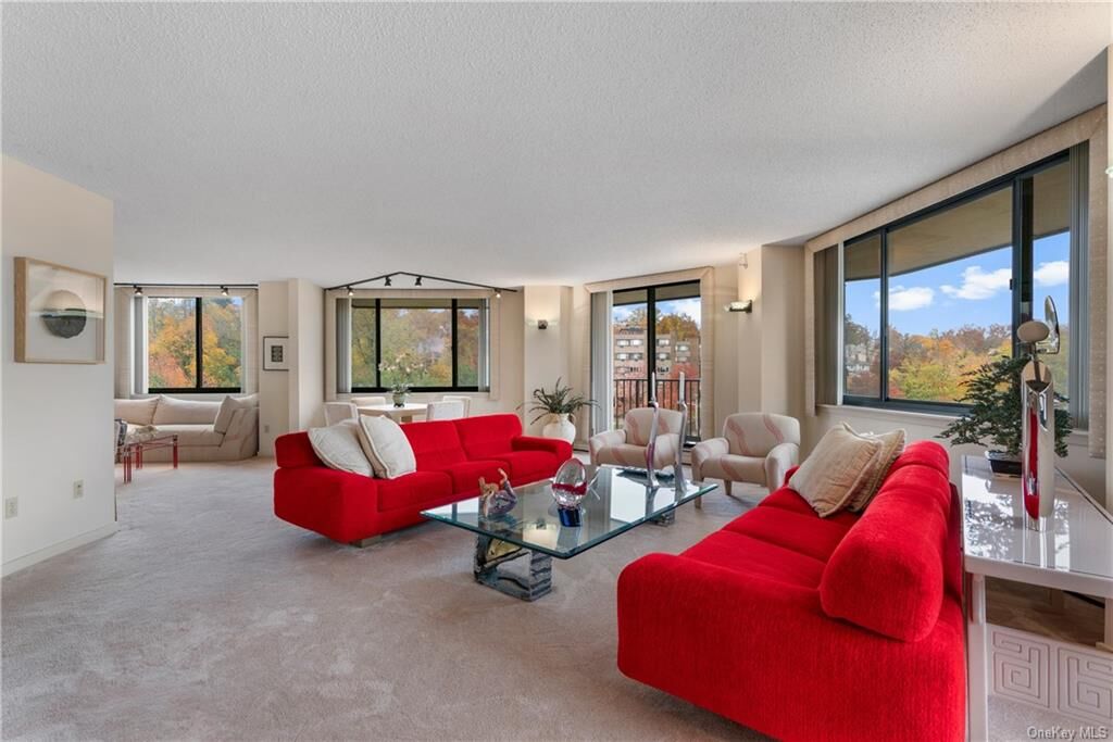 Property Photo:  25 Rockledge Avenue 913  NY 10601 