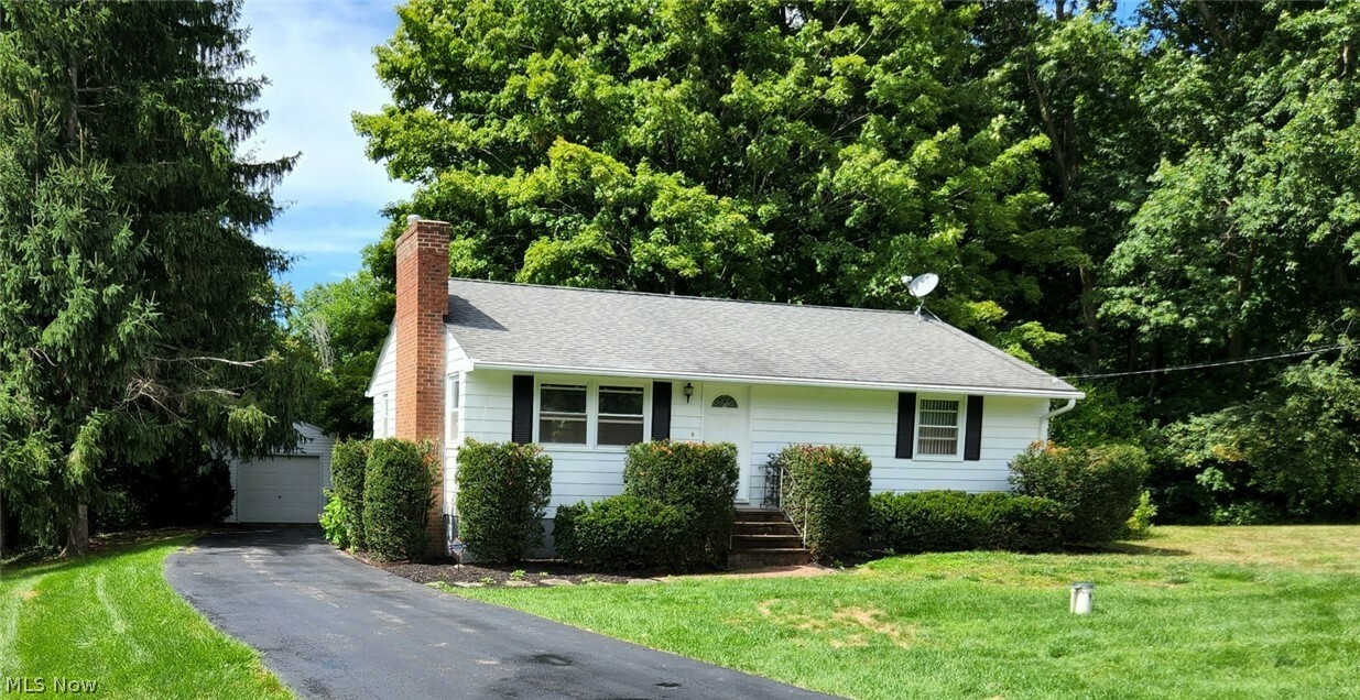Property Photo: 12612 Buckeye Drive OH 44026