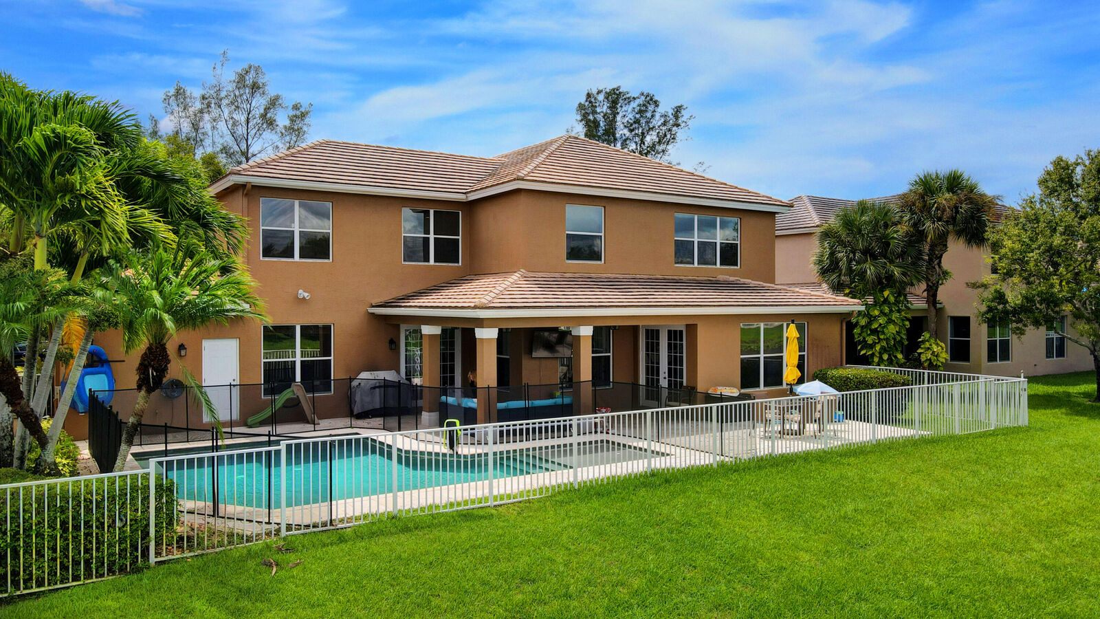 Property Photo:  9297 Sedgewood Drive  FL 33467 