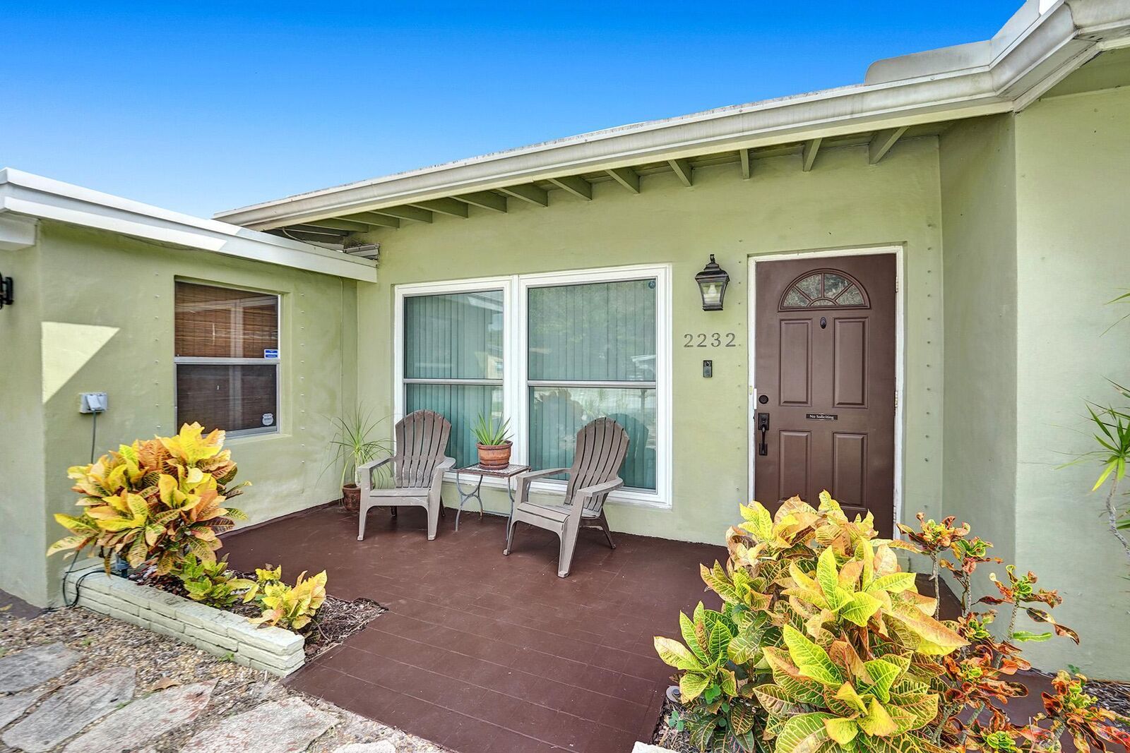 Property Photo: 2232 SW 34th Avenue FL 33312
