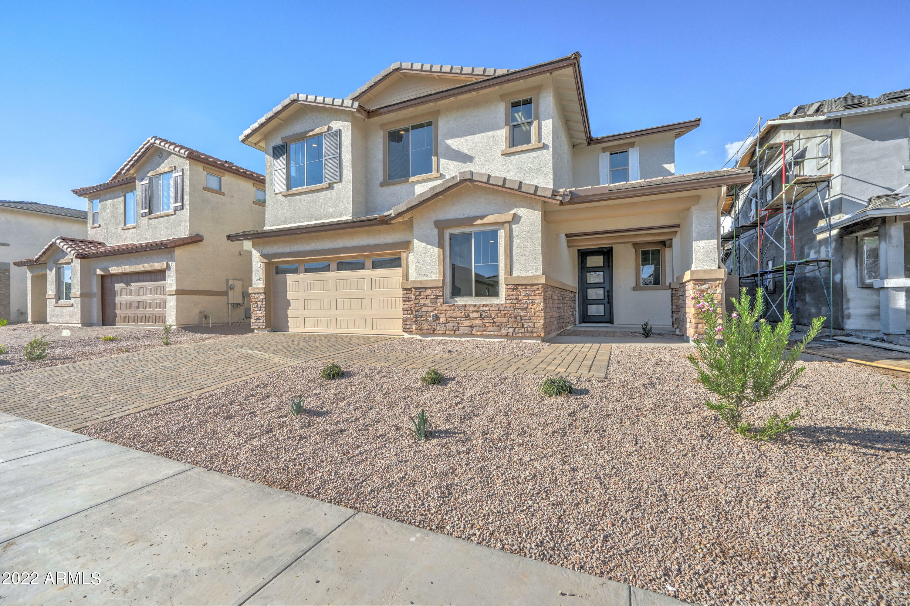 Property Photo:  542 E Angel Drive  AZ 85249 