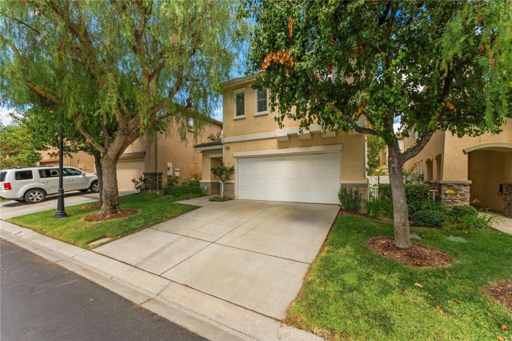 Property Photo:  24135 Joshua Drive  CA 91354 