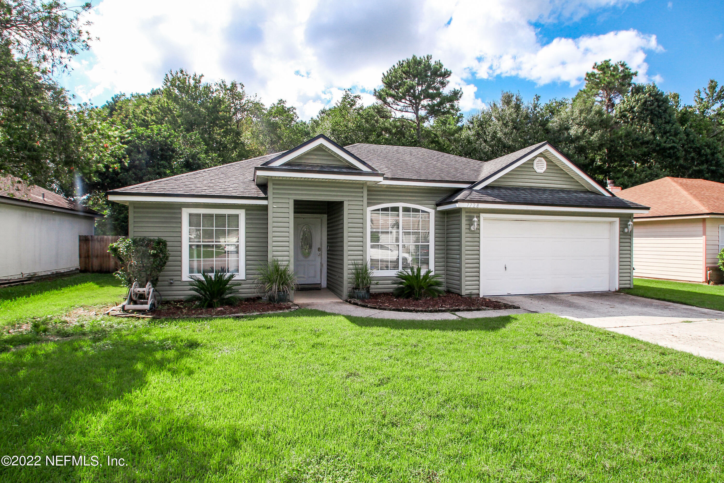 Property Photo:  7728 Invermere Boulevard N  FL 32244 