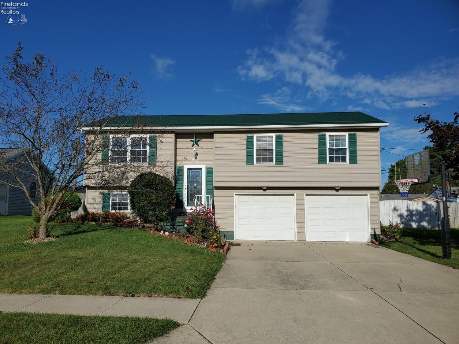 Property Photo:  24 Darby Court  OH 44883 