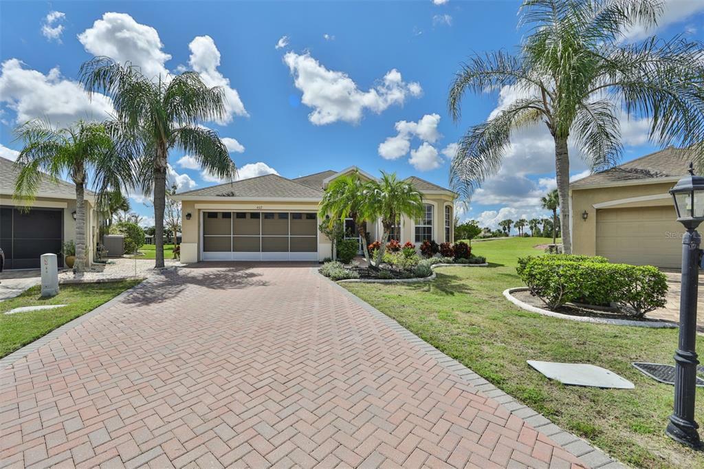 Property Photo:  402 Grand Chateaux Way  FL 33573 