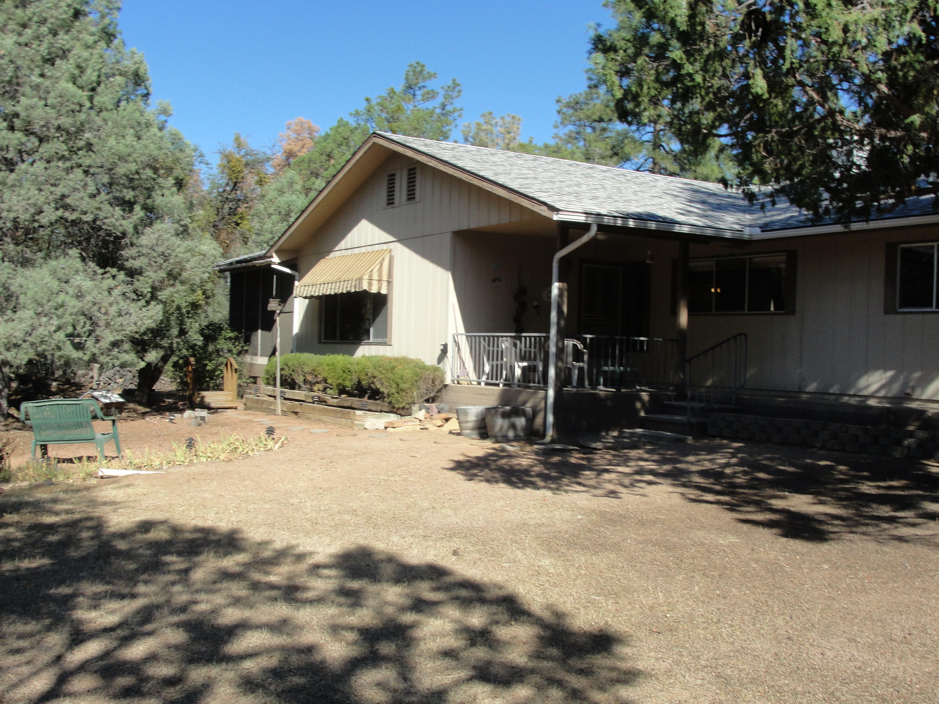 Property Photo:  904 E Frontier Street  AZ 85541 