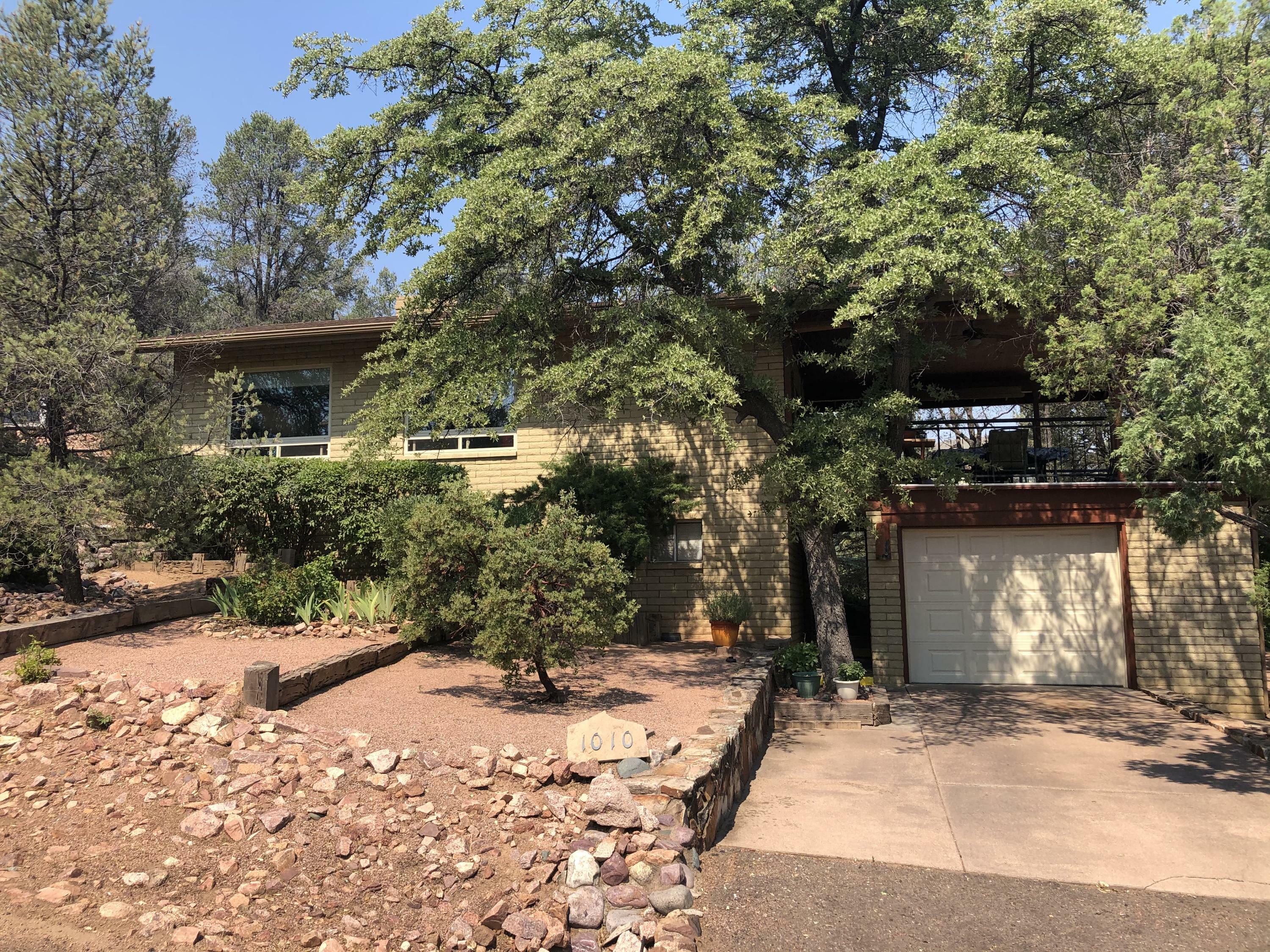 Property Photo:  1010 S Palomino Circle  AZ 85541 