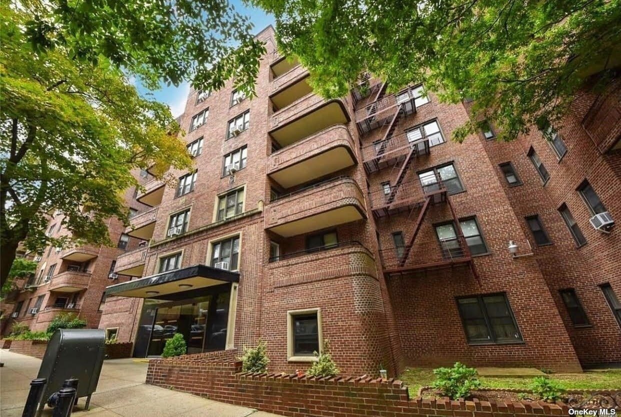 Property Photo: 123-35 82 Road 5K NY 11415