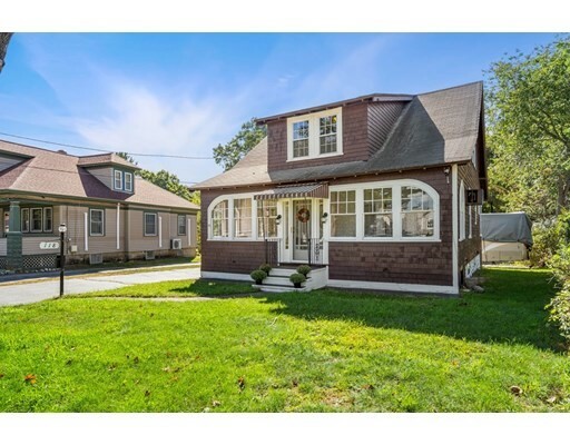 Property Photo: 118 Elm St MA 01844