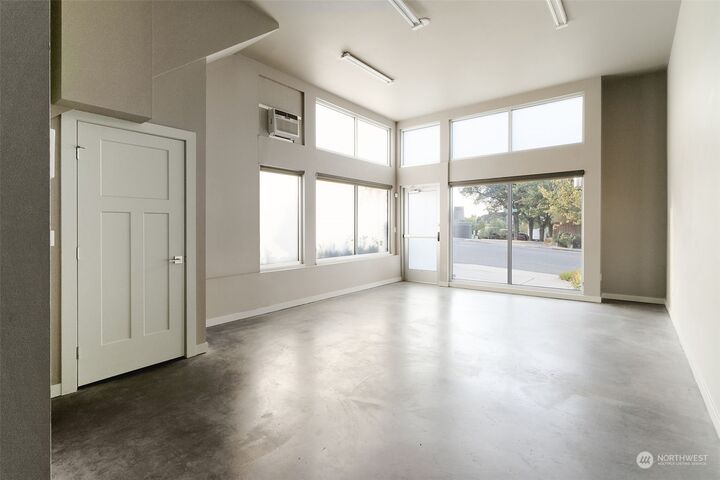 Property Photo: 1626 E Yesler Way WA 98122