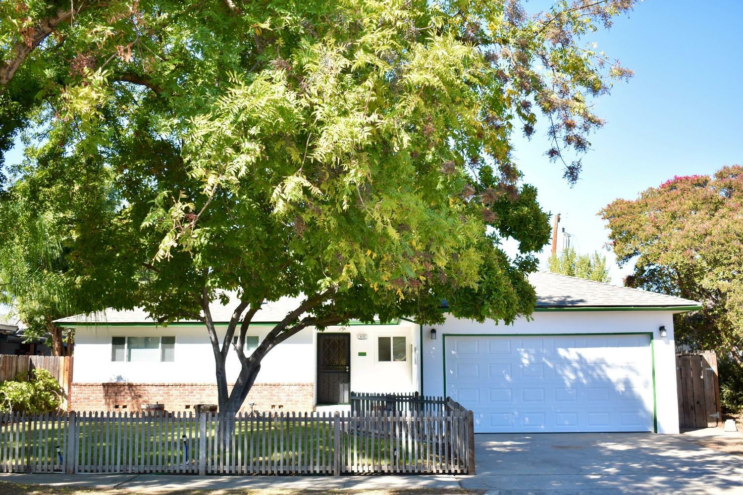 Property Photo:  3173 E Rialto Avenue  CA 93726 