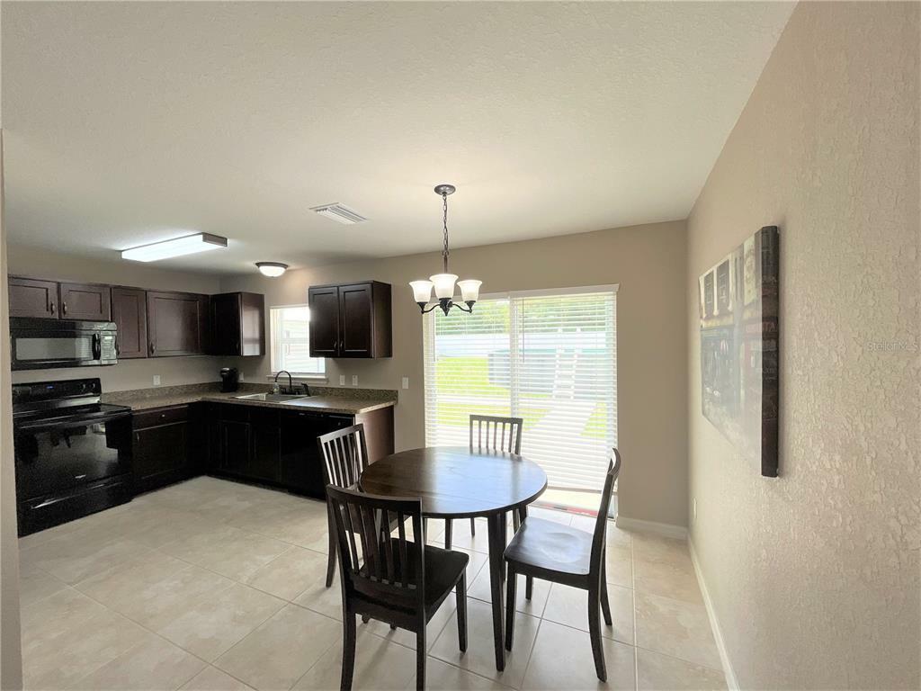 Property Photo: 10 Malauka Circle Lane FL 32179