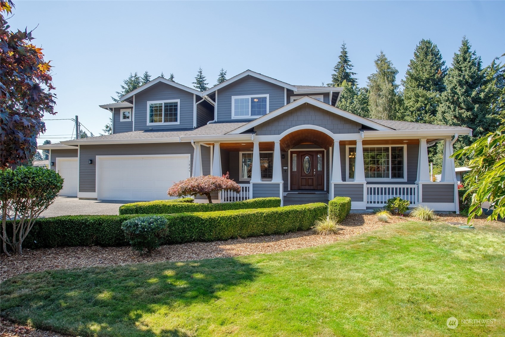 Property Photo:  1825 4th Street  WA 98033 