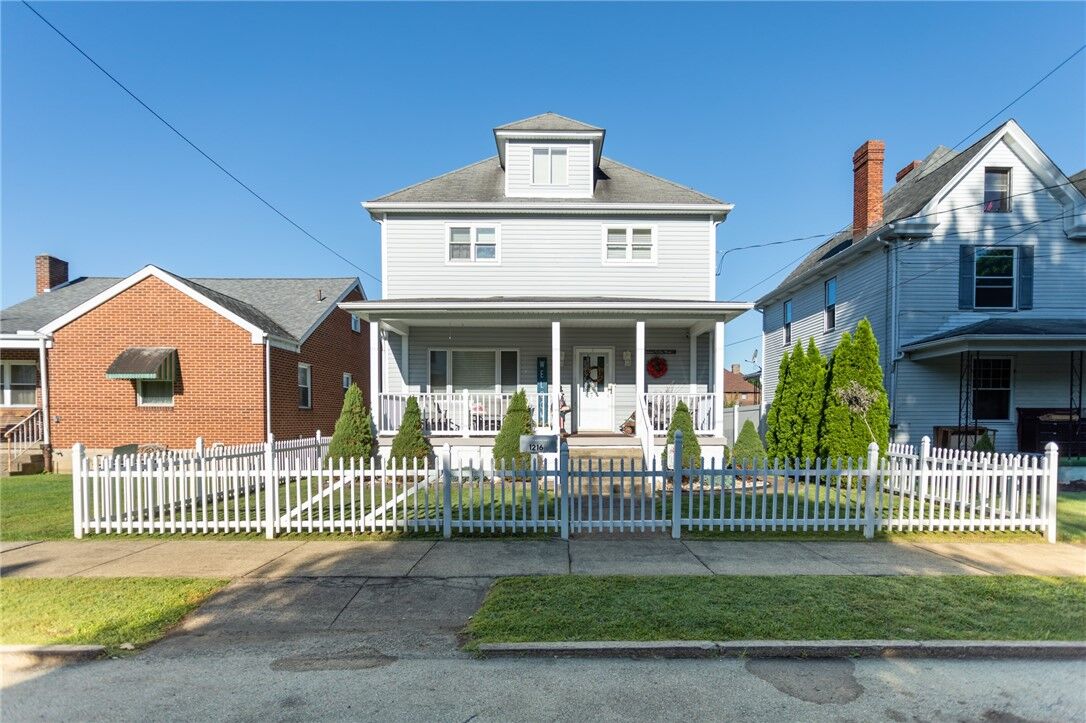 Property Photo:  1216 Vine  St  PA 15425 