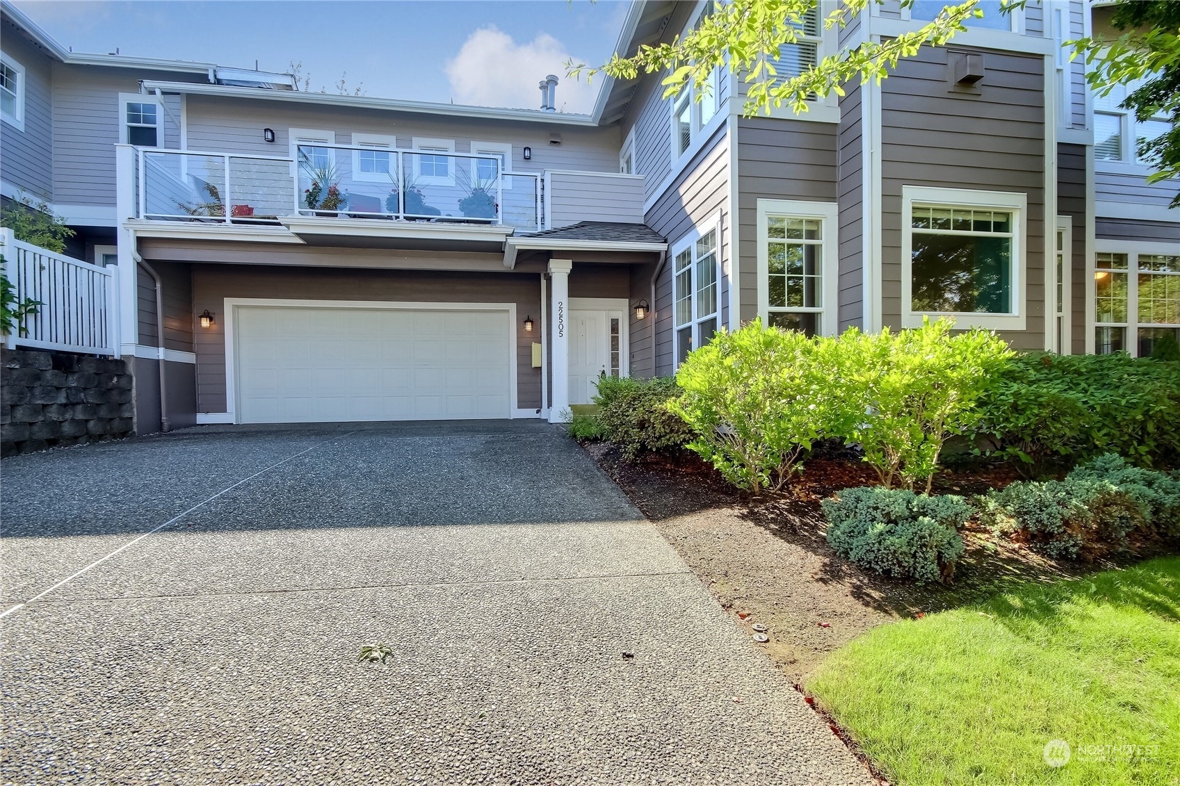 Property Photo:  22505 SE 45th Lane  WA 98029 