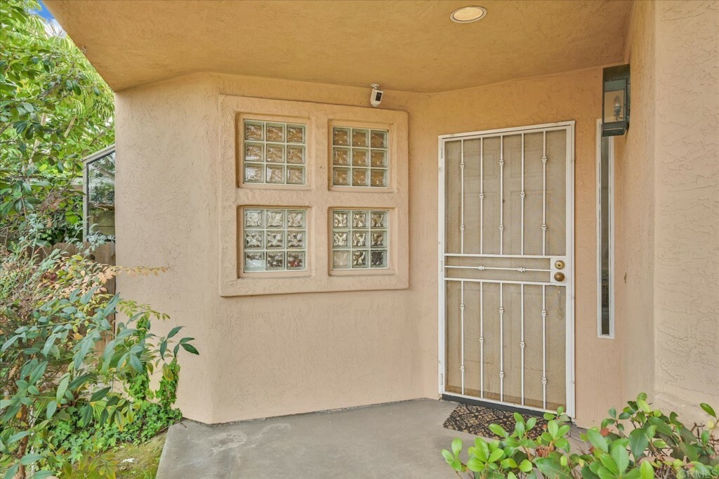 Property Photo:  1664 Avenida Guillermo  CA 92056 