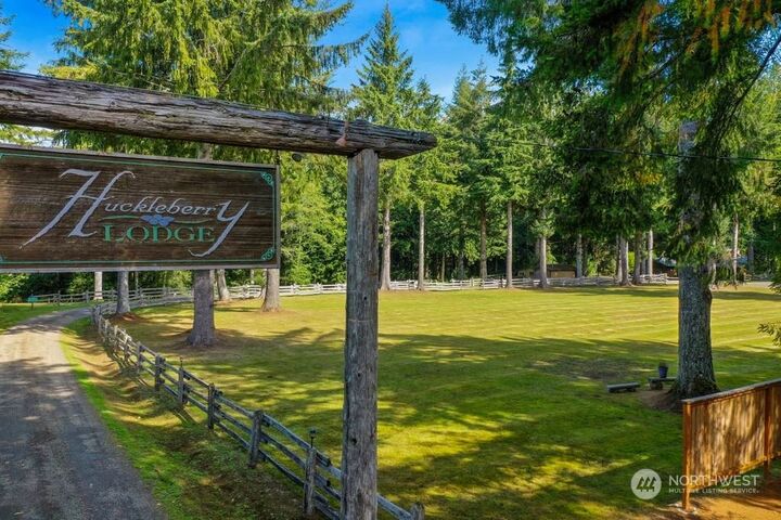 Property Photo:  1171 Big Pine Way  WA 98331 