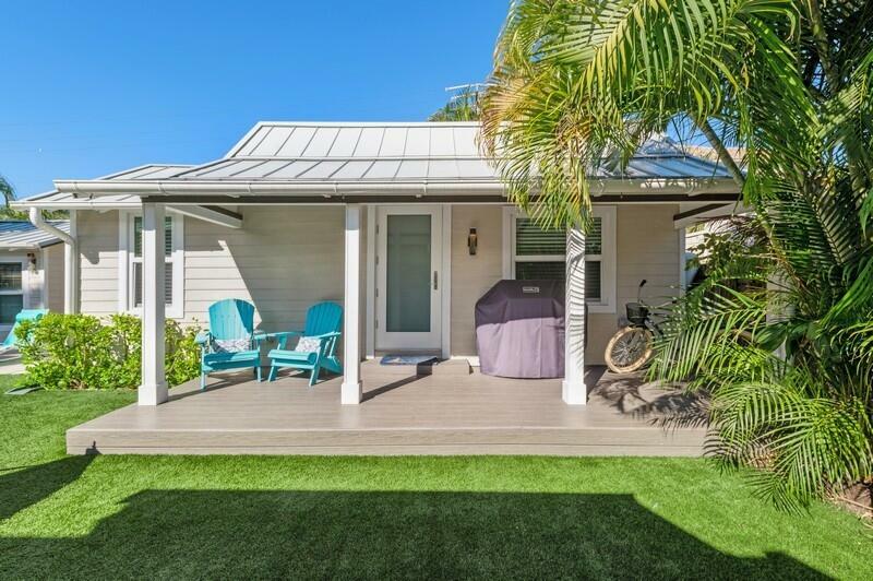 Property Photo:  120 NE 7th Avenue  FL 33483 