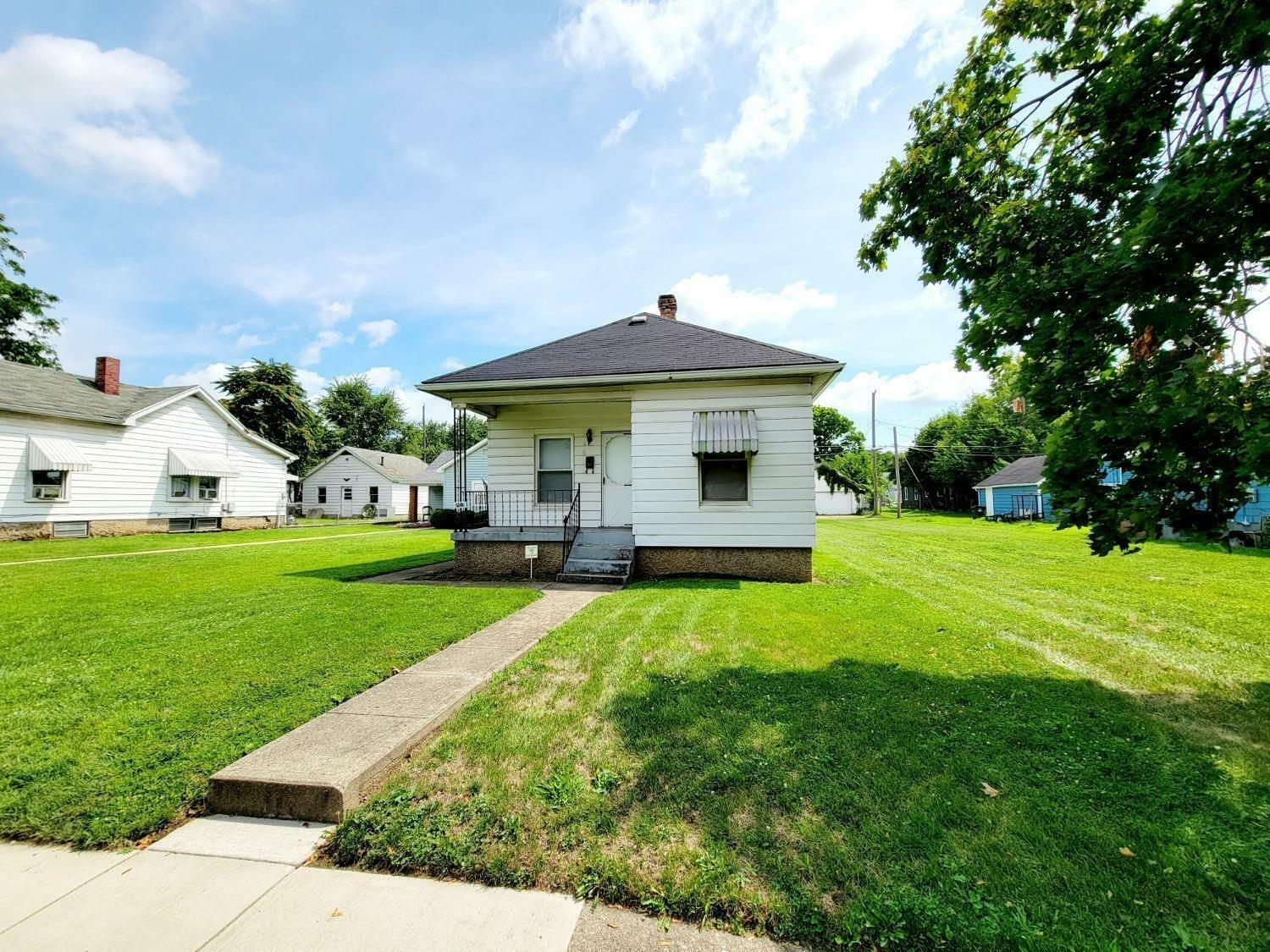 Property Photo:  703 Elsmere St  OH 45042 