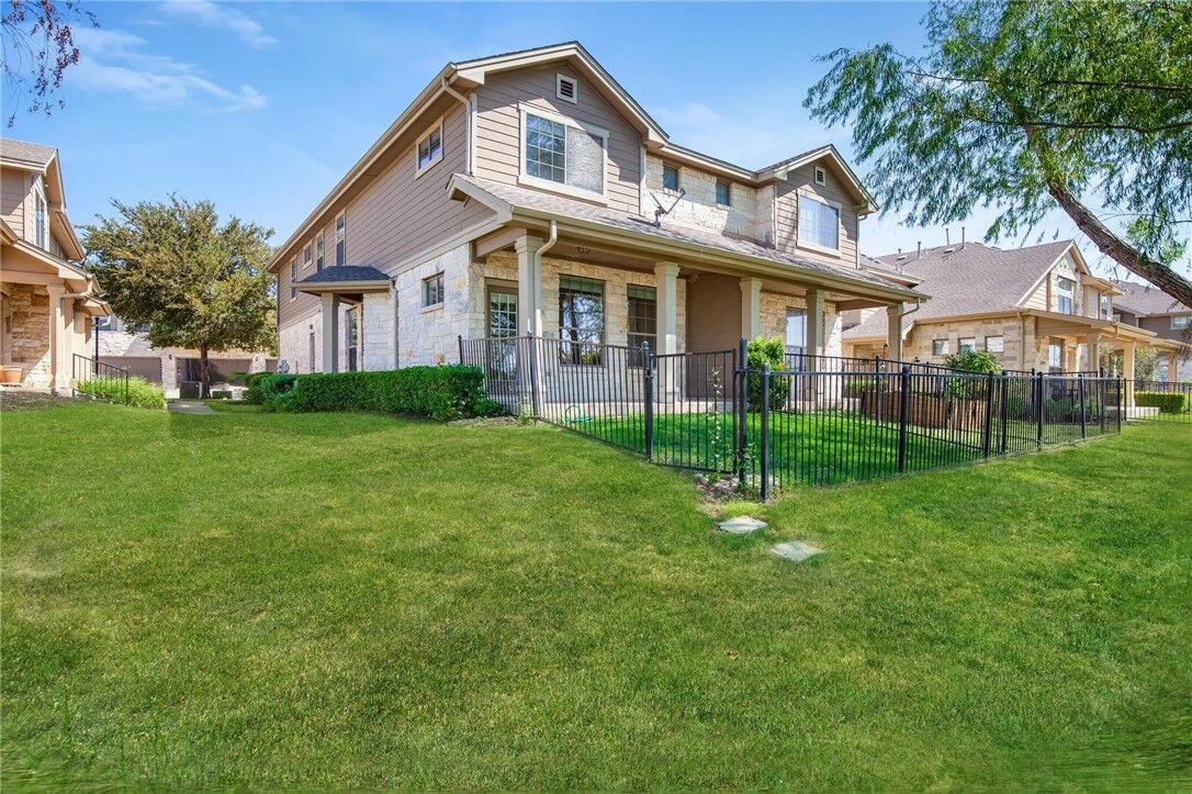 Property Photo:  9201 Brodie Lane 2703  TX 78748 