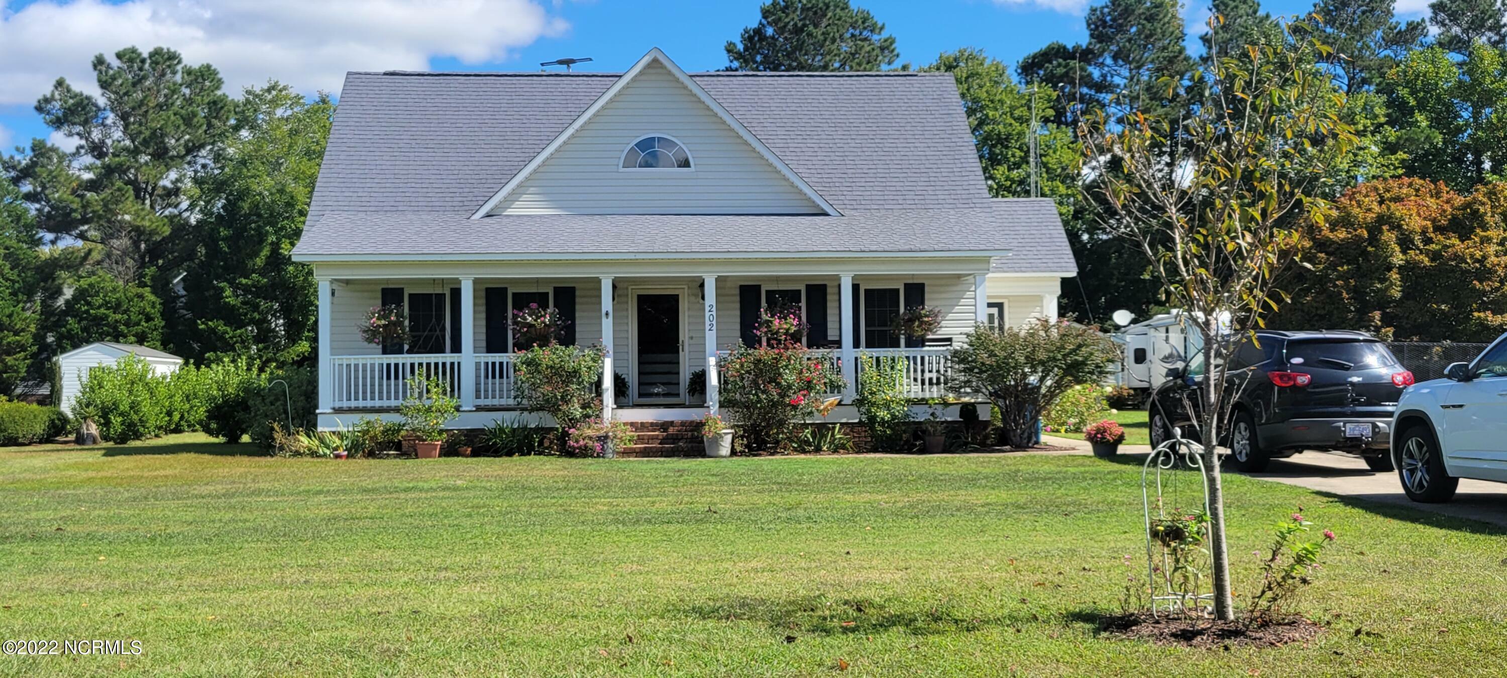 Property Photo: 202 Circle Street NC 27889