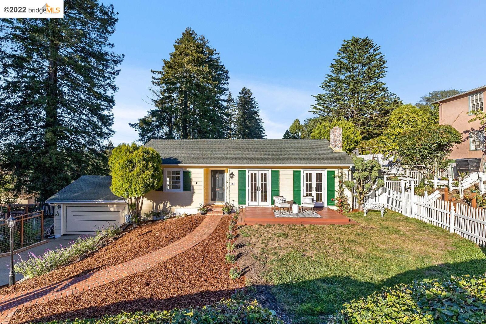 Property Photo: 515 Woodmont Ave CA 94708