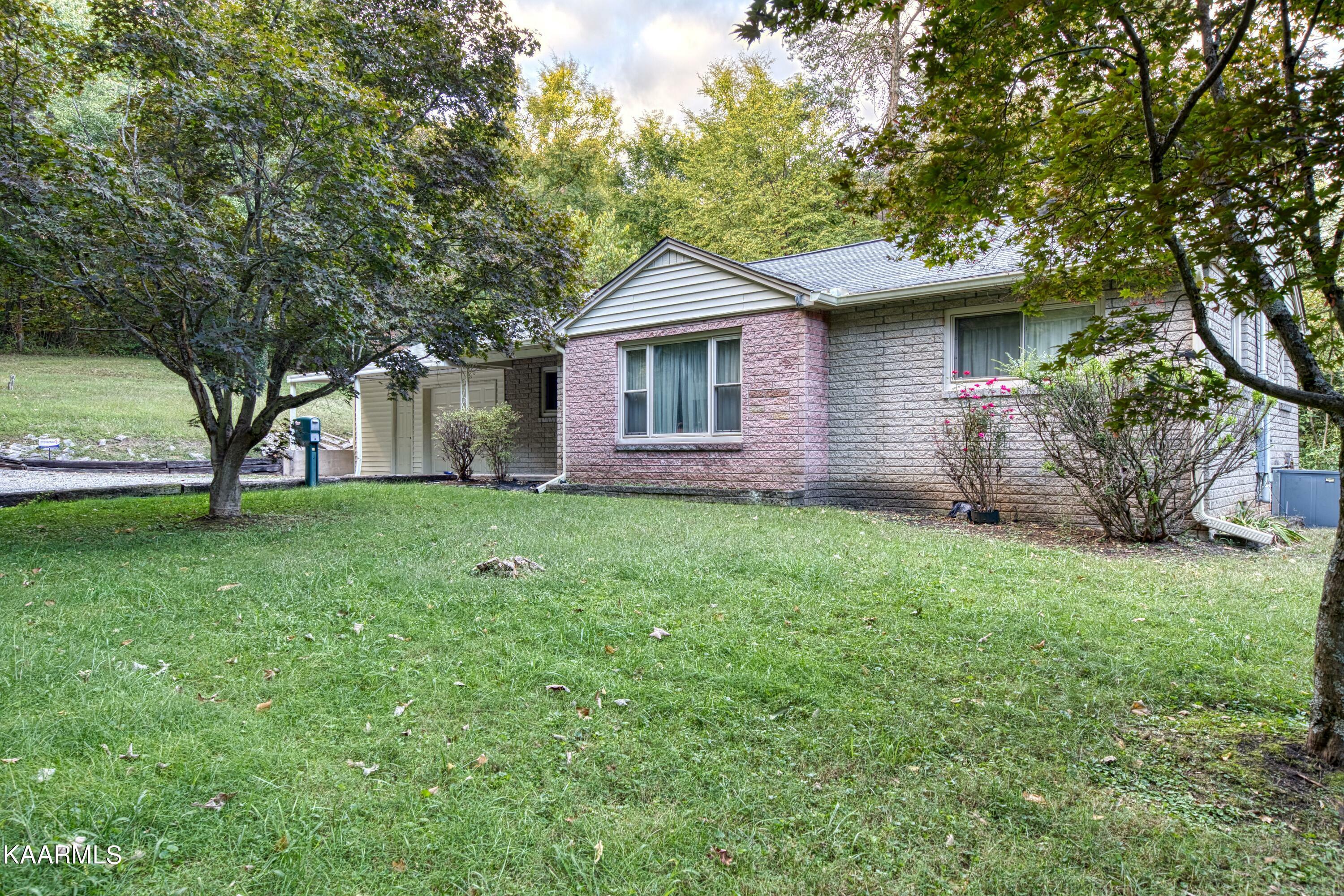 Property Photo:  4005 Luwana Rd  TN 37917 