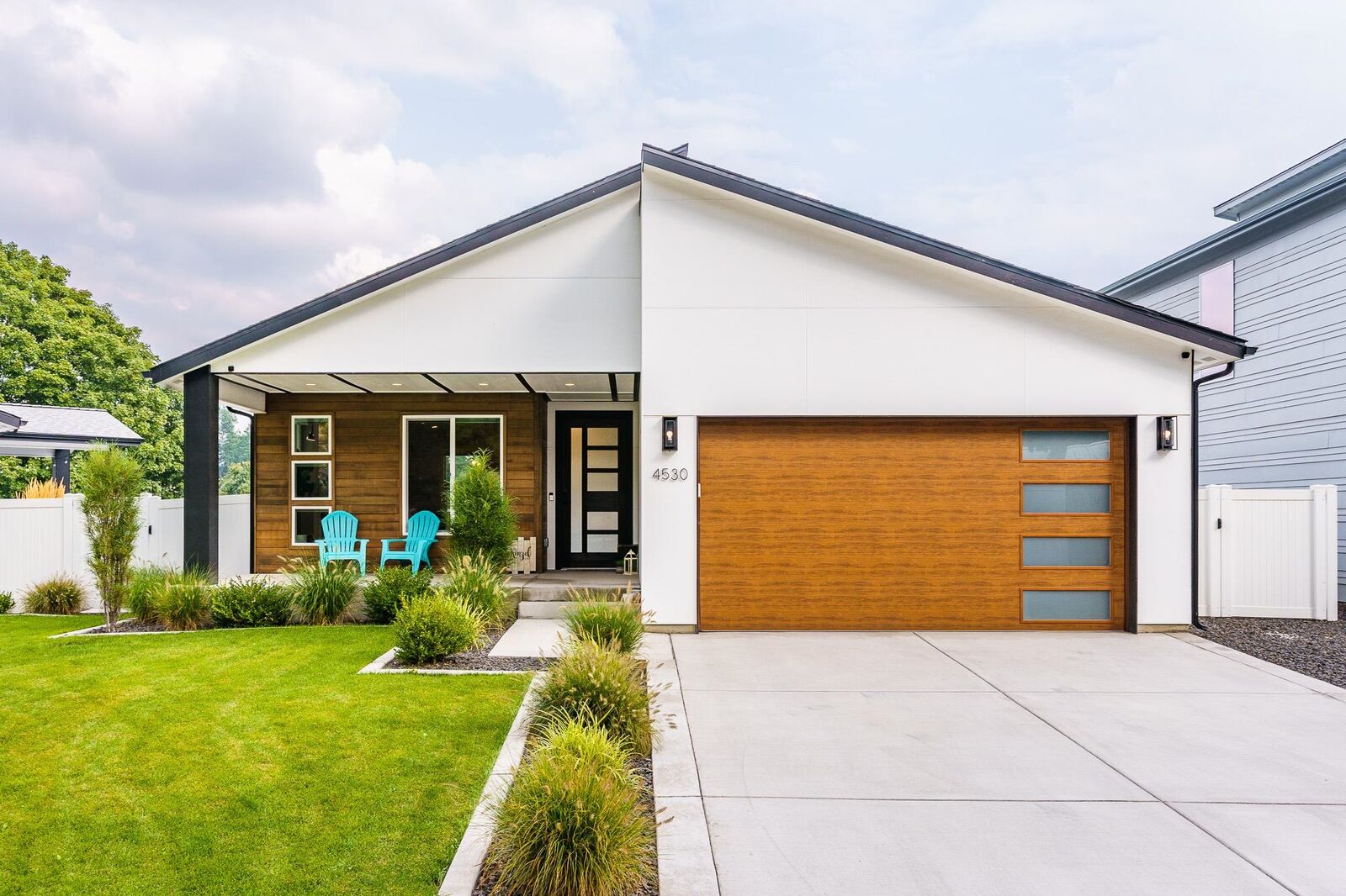 Property Photo: 4530 N N Dale Ln Ln WA 99212