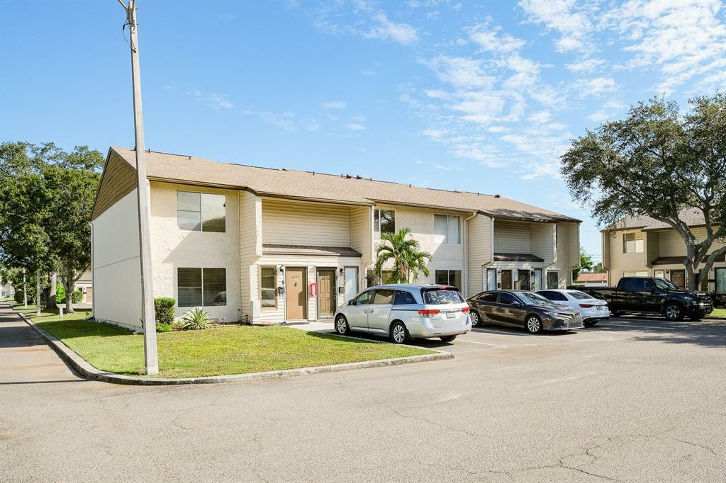 Property Photo:  6323 23rd Street N  FL 33702 