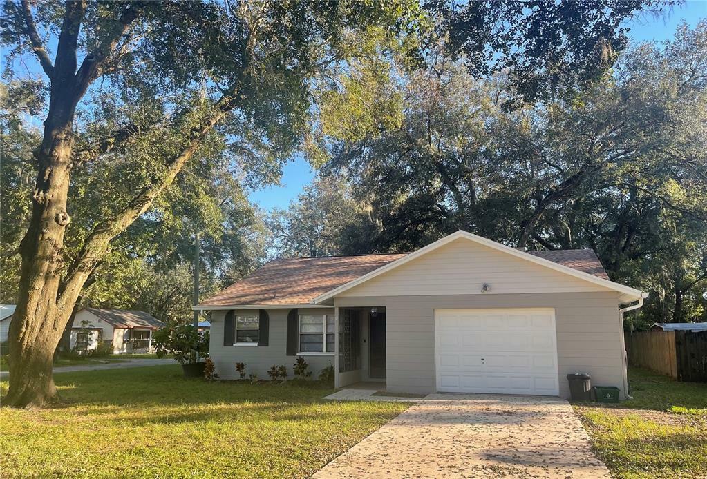 Property Photo:  601 Tyner Street  FL 33563 