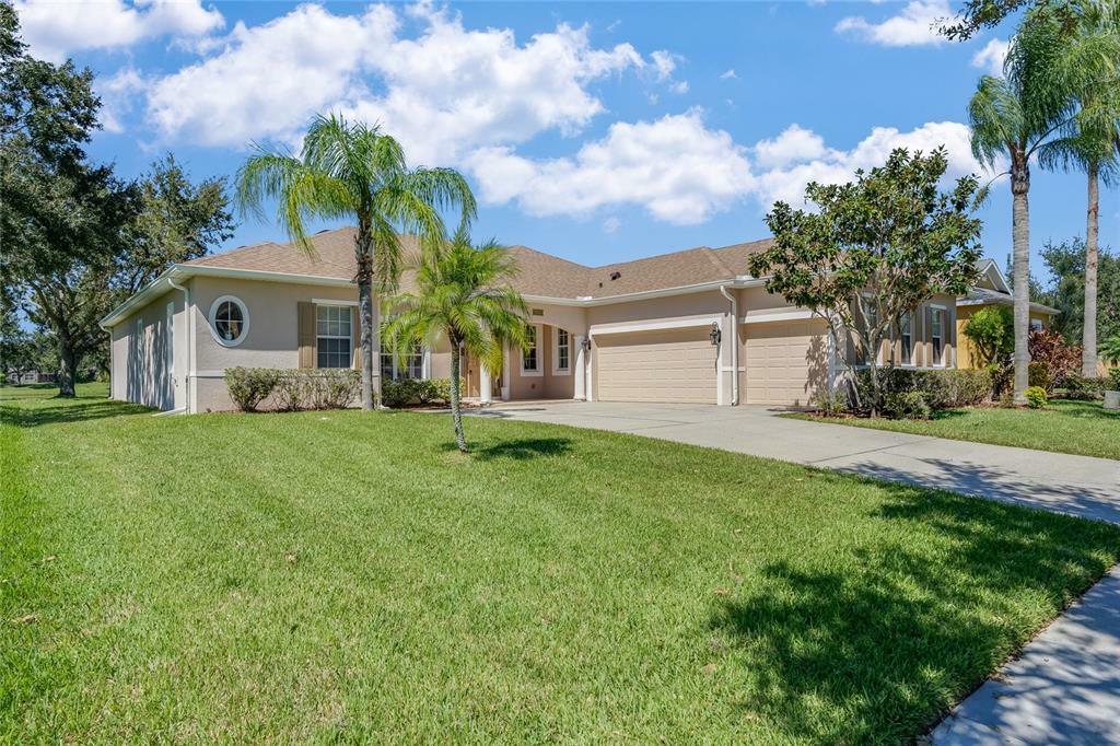 Property Photo:  13913 Caywood Pond Drive  FL 34786 