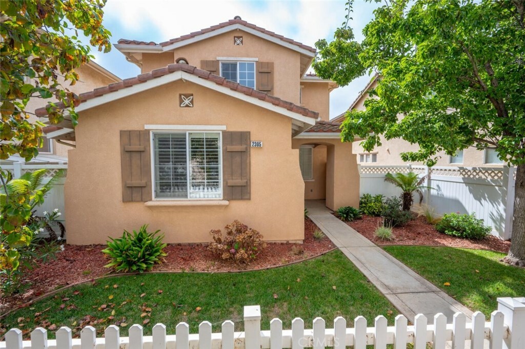 Property Photo:  2305 Cordoban Lane  CA 93455 