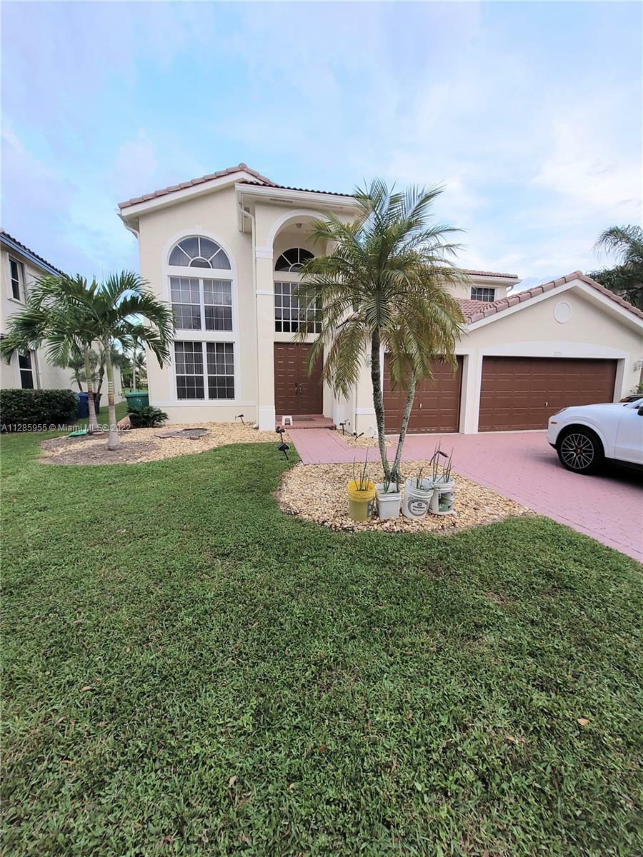 Property Photo:  2231 SW 164th Ave 2231  FL 33027 